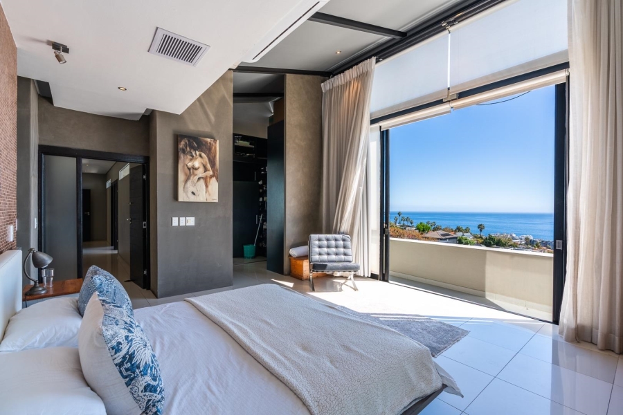 5 Bedroom Property for Sale in Fresnaye Western Cape